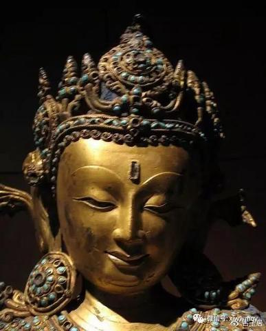 梦见地震但房屋未塌，裂痕背后的深层寓意与心理解析