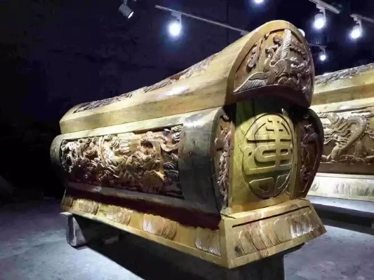 梦见两个黑色棺材在妈妈家里，探索梦境背后的深层含义