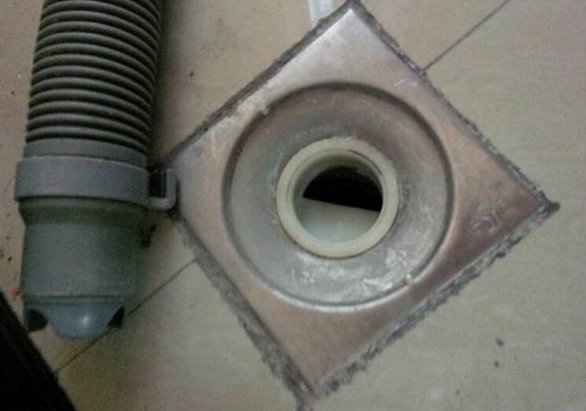 梦见单位房屋因下雨屋顶漏水要倒塌，解析梦境背后的深层含义