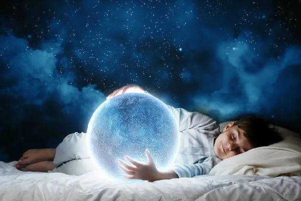 探索梦境奥秘，我昨晚做了一件特奇怪的梦，求大师解梦