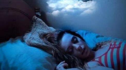 梦境中的隐秘预兆，梦见新房藏尸与陌生女人的深层解读