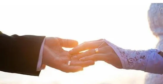梦境中的婚礼，探索梦见自己结婚但只有老公自己的深层含义