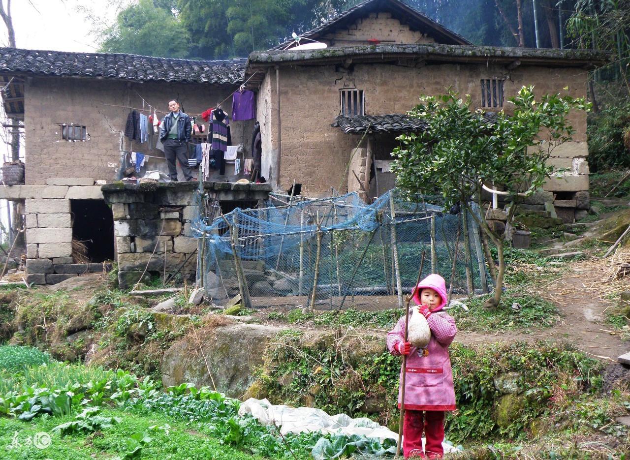 梦见自己死了躺在棺材里第二天早上又活了，探索梦境背后的深层含义
