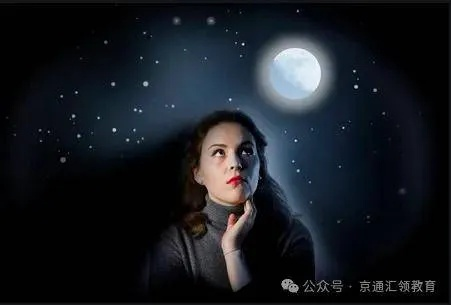 梦见已故的亲人一直在看书，探索梦境背后的深层含义与情感共鸣