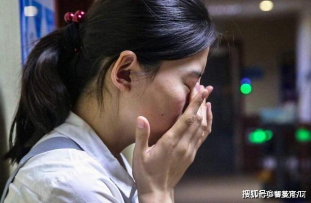 周公解梦大全查询，梦见给女儿打电话，她哭了却突然沉默不语