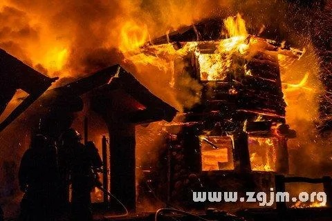 梦见着火爆炸，梦境背后的深层解析与心理启示