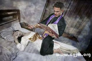 梦境解析，昨晚梦见被恶鬼（女老太婆）咬住并死缠不放