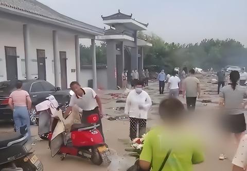 梦境中的传承与怀念，解析梦到老公在屋子给世去的爸爸烧纸的深层含义
