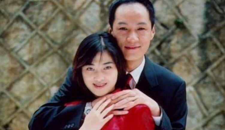 梦见自己七孔流血要死了，一场梦境的深层解析与心理启示