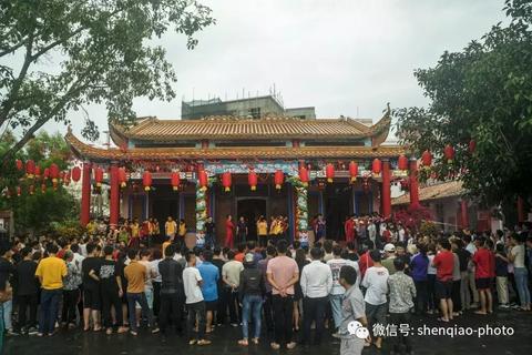 梦境解析，红龙与青龙交织的纹身之谜
