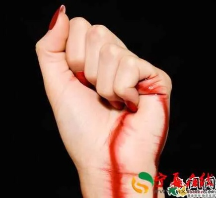梦境解析，梦到手背撕了一个很深的口子流了很多血