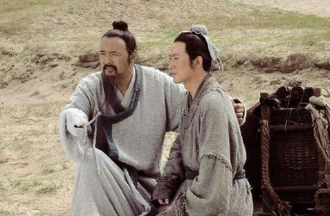 父亲去世后的梦境，出嫁姐姐的情感回响与心灵慰藉