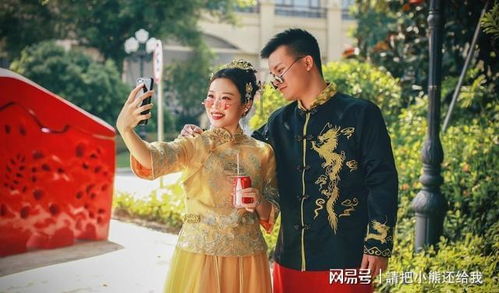 梦境交织，喜与悲的交错——解析梦见老家办喜事却现白孝衣人的深层含义