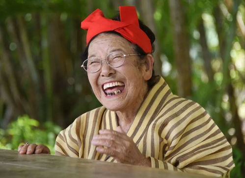 梦境中的温情与不安，解读奶奶临终之邀的深层含义