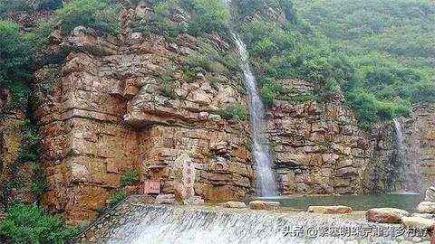 梦境解析，为何梦到下大雨时独自躺在马路上哭泣？