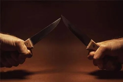 梦见打架是生肖何意？解析梦境中的暴力与生肖之谜