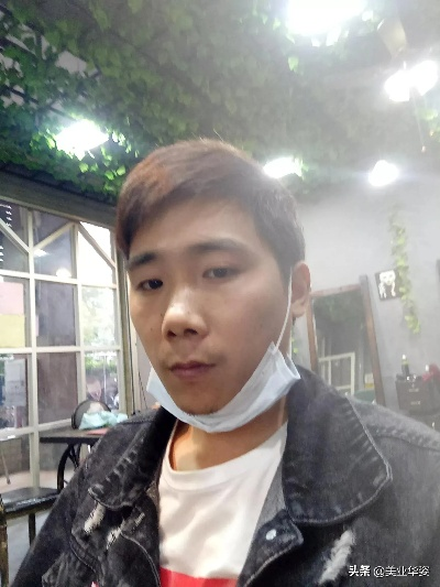 梦见头发被一个不是理发师剪坏了，我男的，意味着什么？
