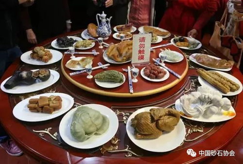 昨晚一直做梦梦见别人请我吃大餐，梦见吃好多吃的，什么征兆？但是前……