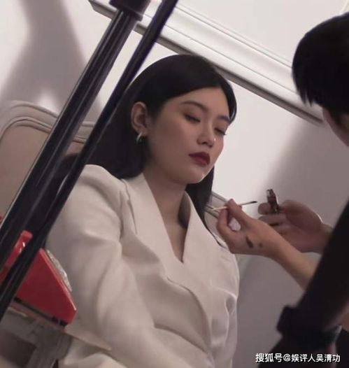 梦境交织现实，解析梦到男朋友娶了两个媳妇，其中一个怀孕的深层含义