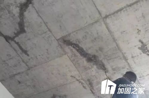 梦境解析，梦见房顶漏雨与修补的深层含义