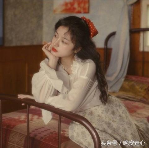 梦见前夫穿新衣服，旧情复燃的预兆，还是内心的自我反思？