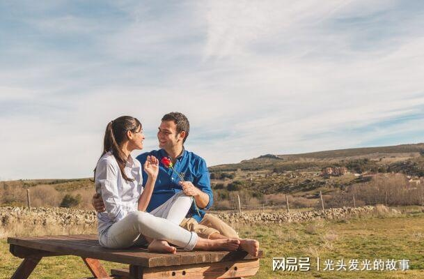 梦境中的温馨相遇，在男友家中迎接未来婆婆的奇妙经历
