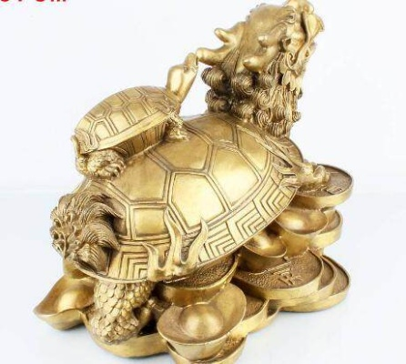 金色招财猫与绿壳乌龟的梦境奥秘，财富与长寿的象征解读