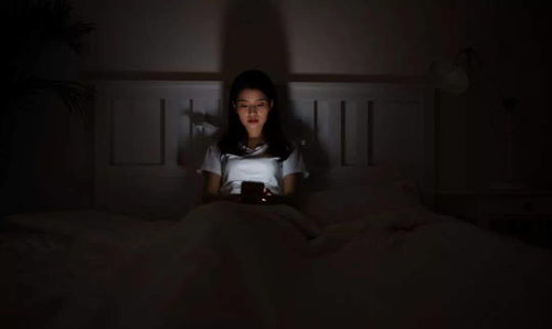 梦见被假蛇缠咬而死，探索梦境背后的深层含义与心理解析