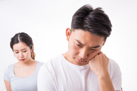梦境的迷雾，解析梦见老婆有外遇自己打老婆的深层含义