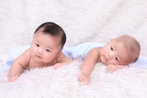 梦见怀孕的妻子生男孩，寓意、解析与心理启示