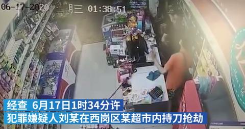 梦境中的自卫，解读我梦到有人来家里抢劫，结果我把那些人杀了的深层含义
