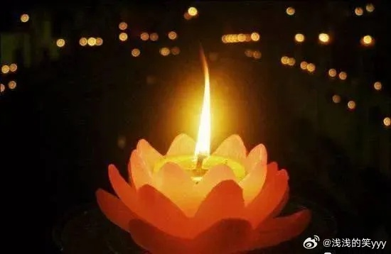晚上念佛，梦中与已故丈夫重逢，一场心灵的慰藉之旅