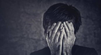 梦见亲人死去我抱着他们痛哭，梦境背后的情感与心理解析