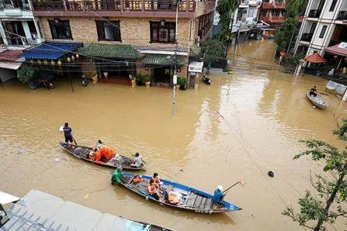 梦见下雨发大水，房子里都是水，解读梦境中的洪水预警