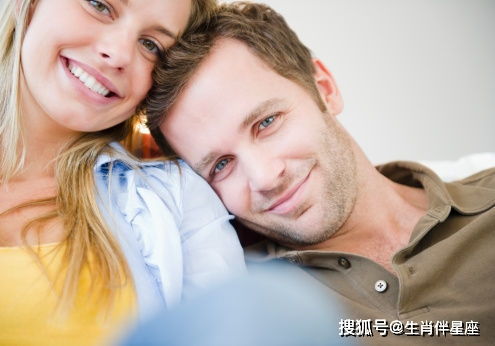 周公解梦大全，女人梦见熟悉的两个裸体男人聚会