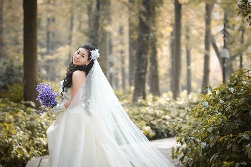 梦见别人结婚照，梦境背后的深意与象征解读