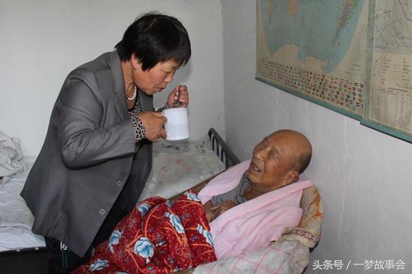 梦见在一个陌生人家里似乎要结婚了，探索梦境中的情感与象征意义