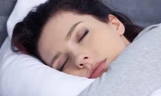 未婚女生梦到自己生孩子，梦境背后的深层含义与心理解析