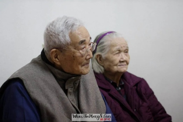 梦见爷爷奶奶去世，解梦与心灵深处的呼唤
