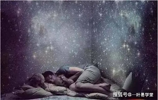 解析梦境之谜，为何频繁梦见未曾心动的男同学？