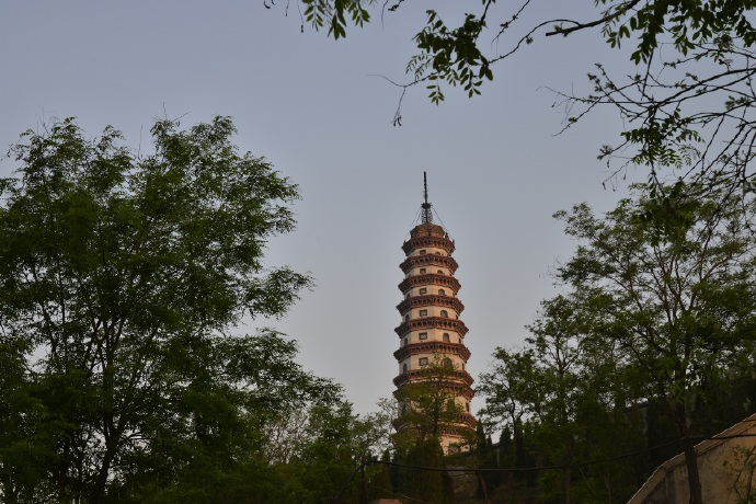 总是梦见去世的亲人，梦境与现实交织的深层含义