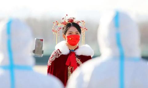 梦境中的遗憾，梦见结婚当天妈妈缺席，新郎未现