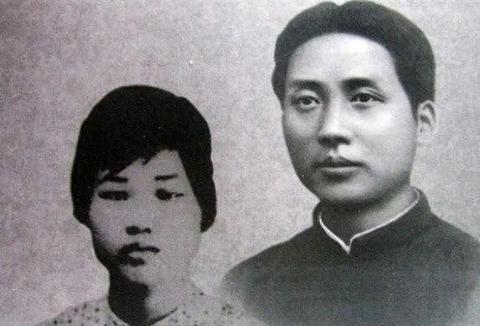 梦境的交织，解析梦见喜欢的人跟别的女人在一起我很伤心的深层含义