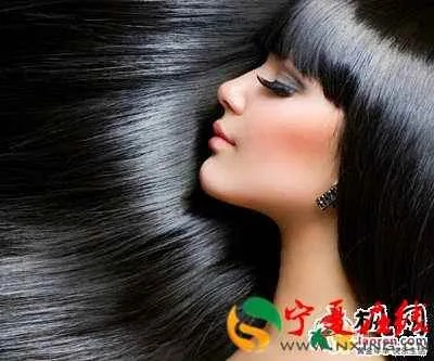 梦见老婆头发白和掉头发，梦境背后的深层含义与解析