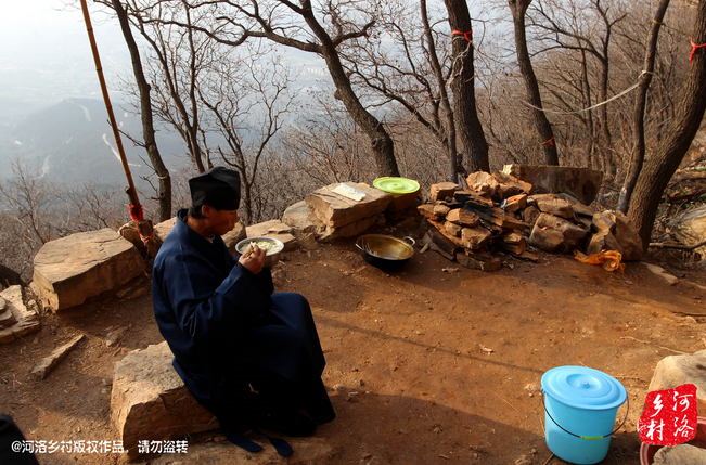 梦境探秘，梦见山洞的深层含义与心理解析