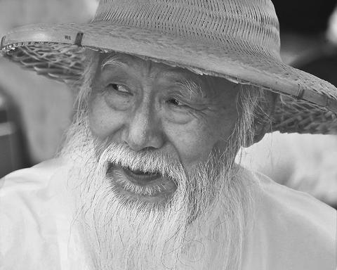 梦境交织，同班男生的援手与自我牺牲的深意