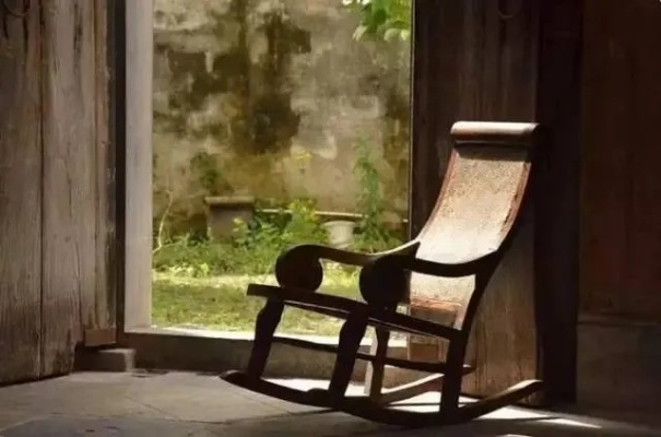 梦回旧时光，老屋漏雨的深层寓意与心理解析