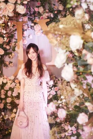 梦到自己结婚当新娘，探索梦境背后的深层含义与心理解析
