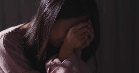 梦见自己喜欢的女孩子哭泣，情感深处的预兆与解析