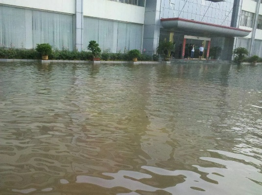 梦境启示录，梦见哪里都是水，到处都被水淹了